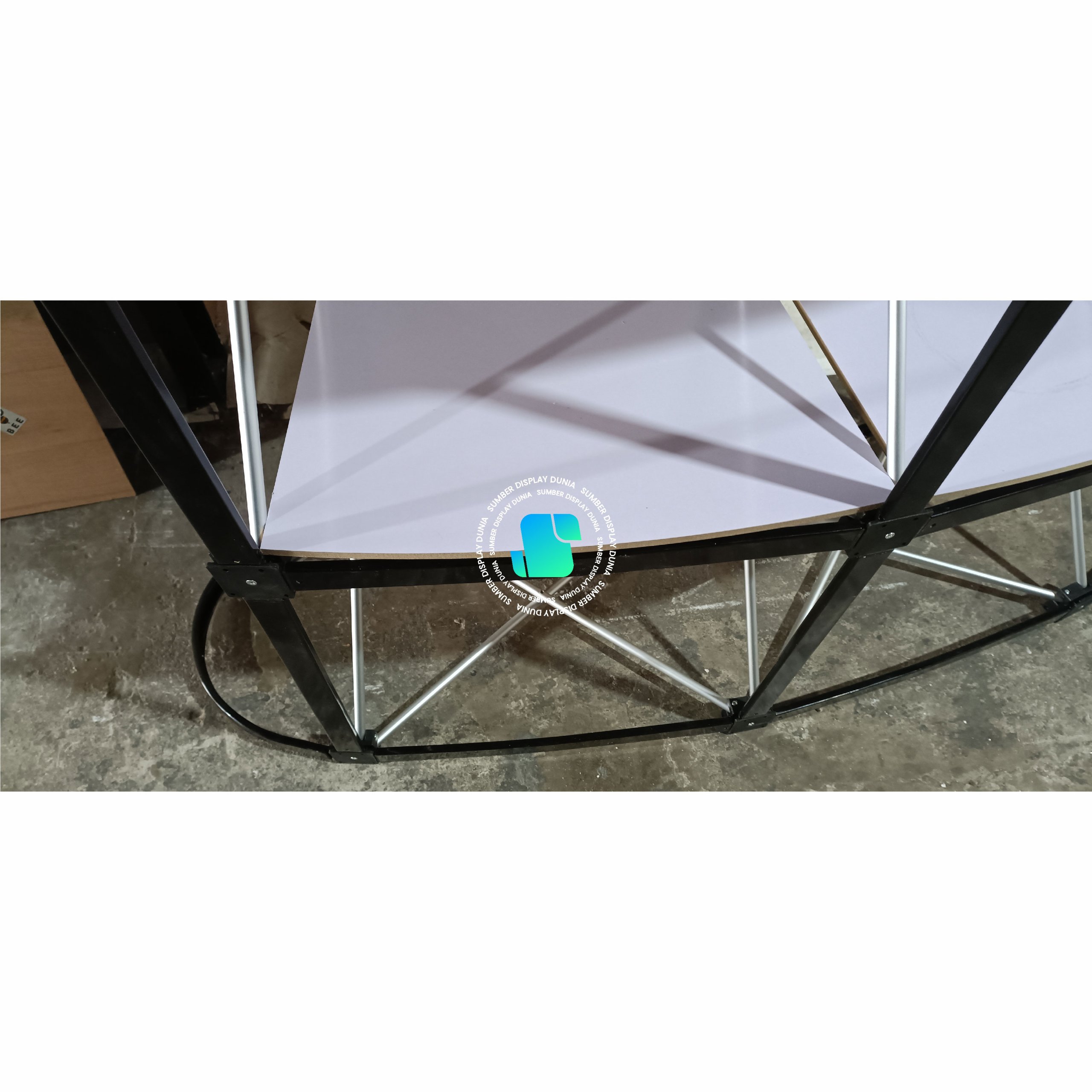 Pop Up Table - S Display - Image 4